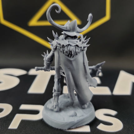 Warchief Girroz, the High (Male Hobgoblin Warlord)